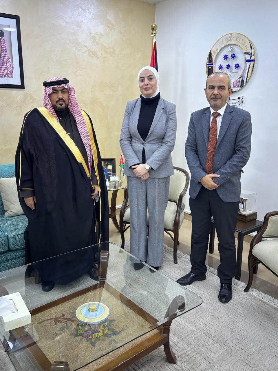 زوايدة يبحث مع التنمية الاجتماعية تعزيز الشراكة وتمكين الجمعيات الخيرية بالعقبة