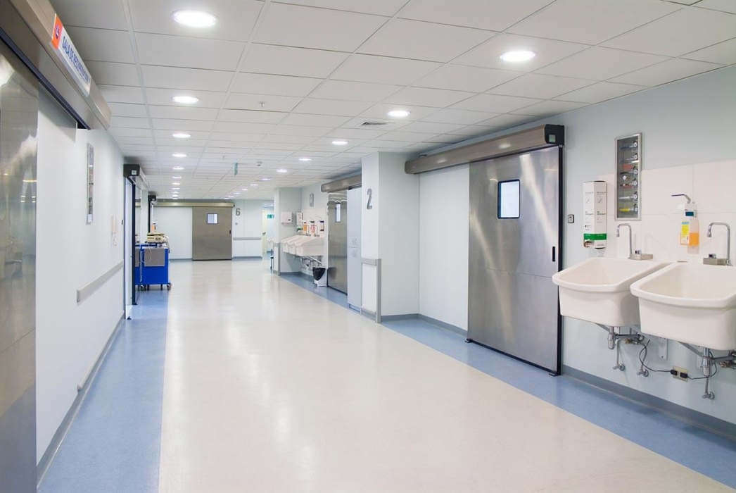 تبديل طفلتين عن طريق الخطأ داخل مستشفى خاص في الاردن 