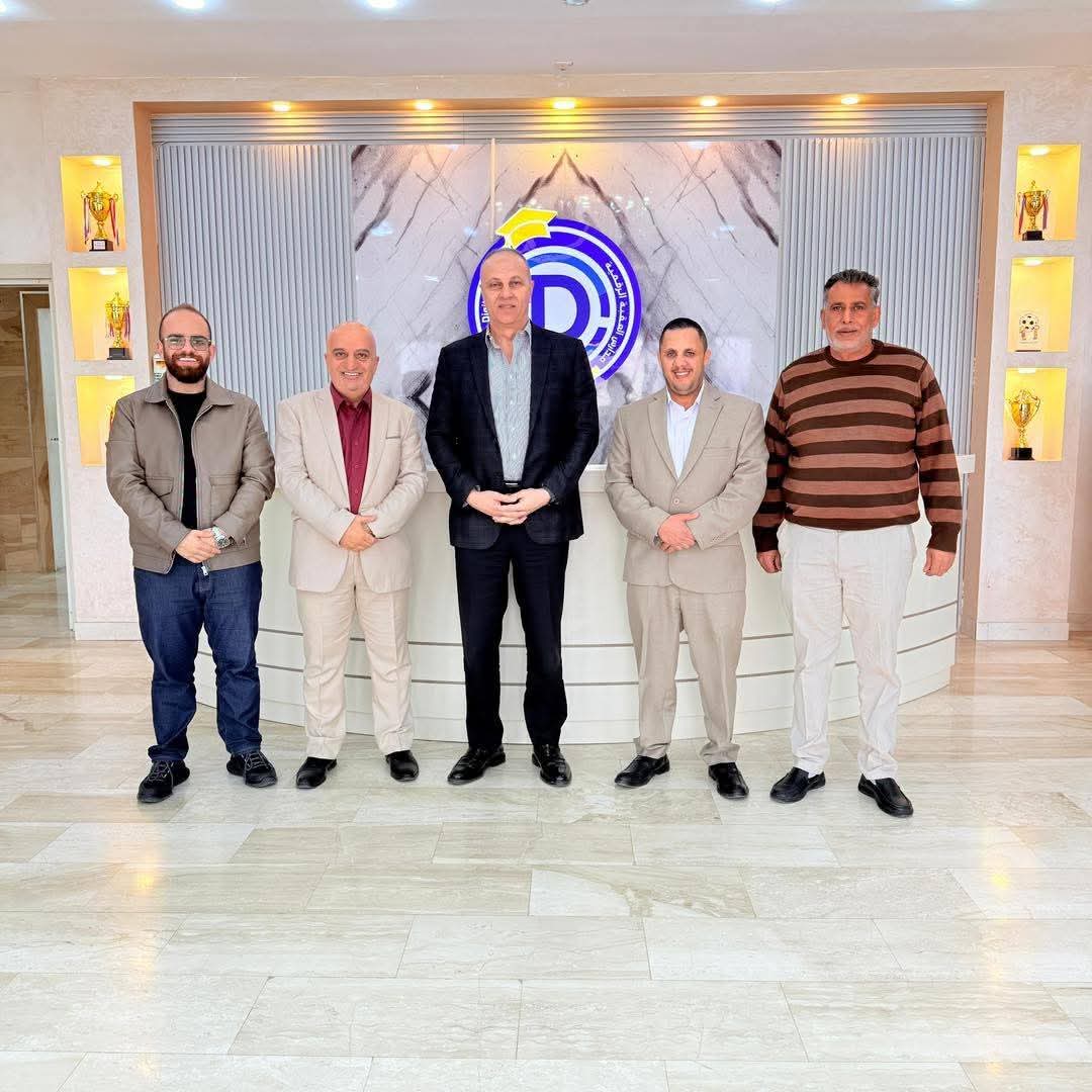 الكباريتي يطلع على مدارس العقبة الرقمية ويشيد بتجربة التعليم المبتكر