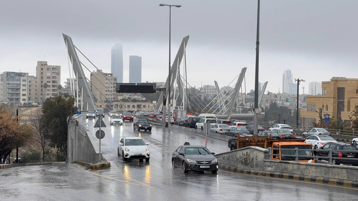 منخفض جوي بارد يؤثر على المملكة الأحد… أمطار وتحذيرات من السيول والضباب